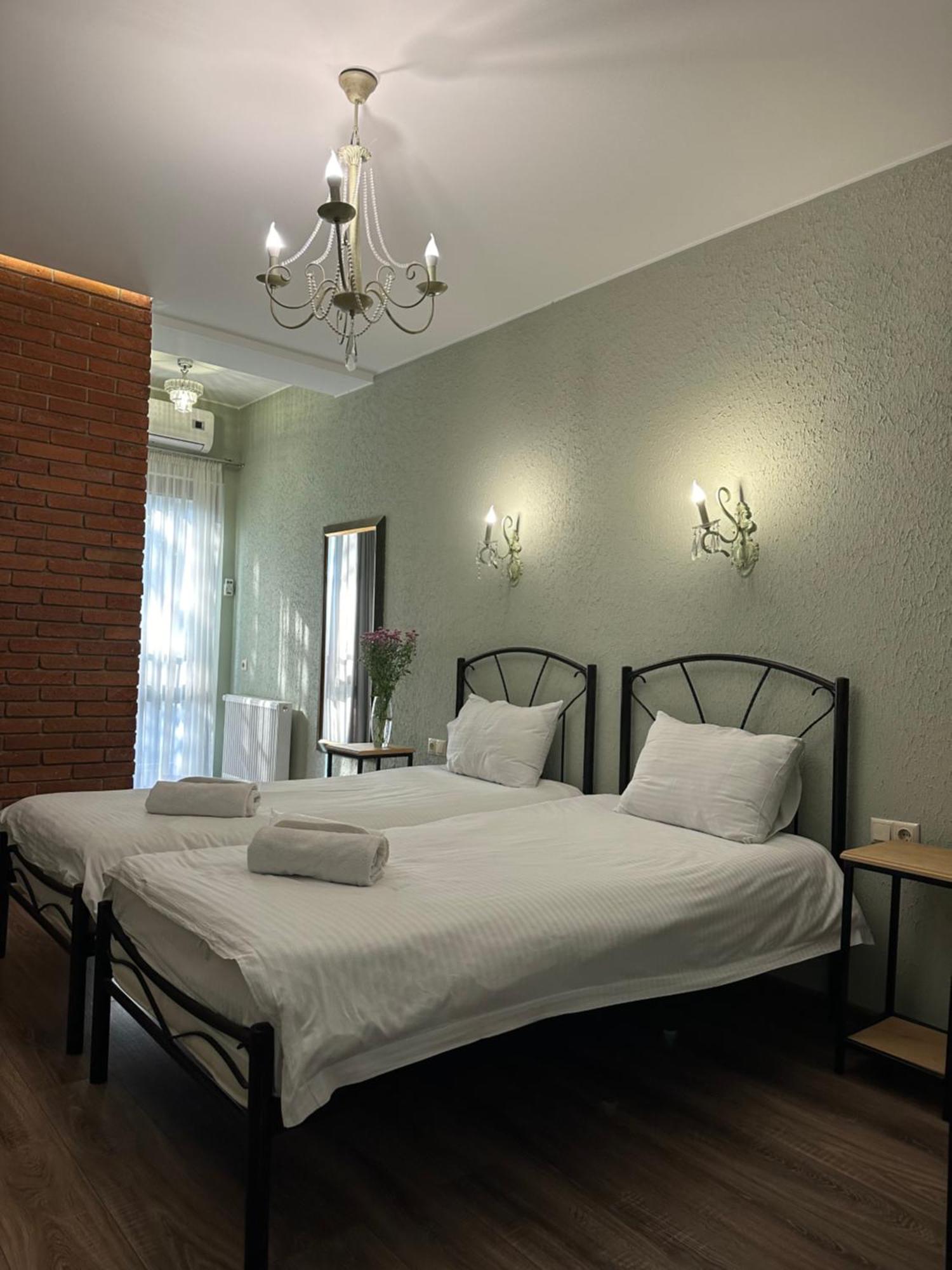 Wine Hills Hotell Tbilisi Exteriör bild