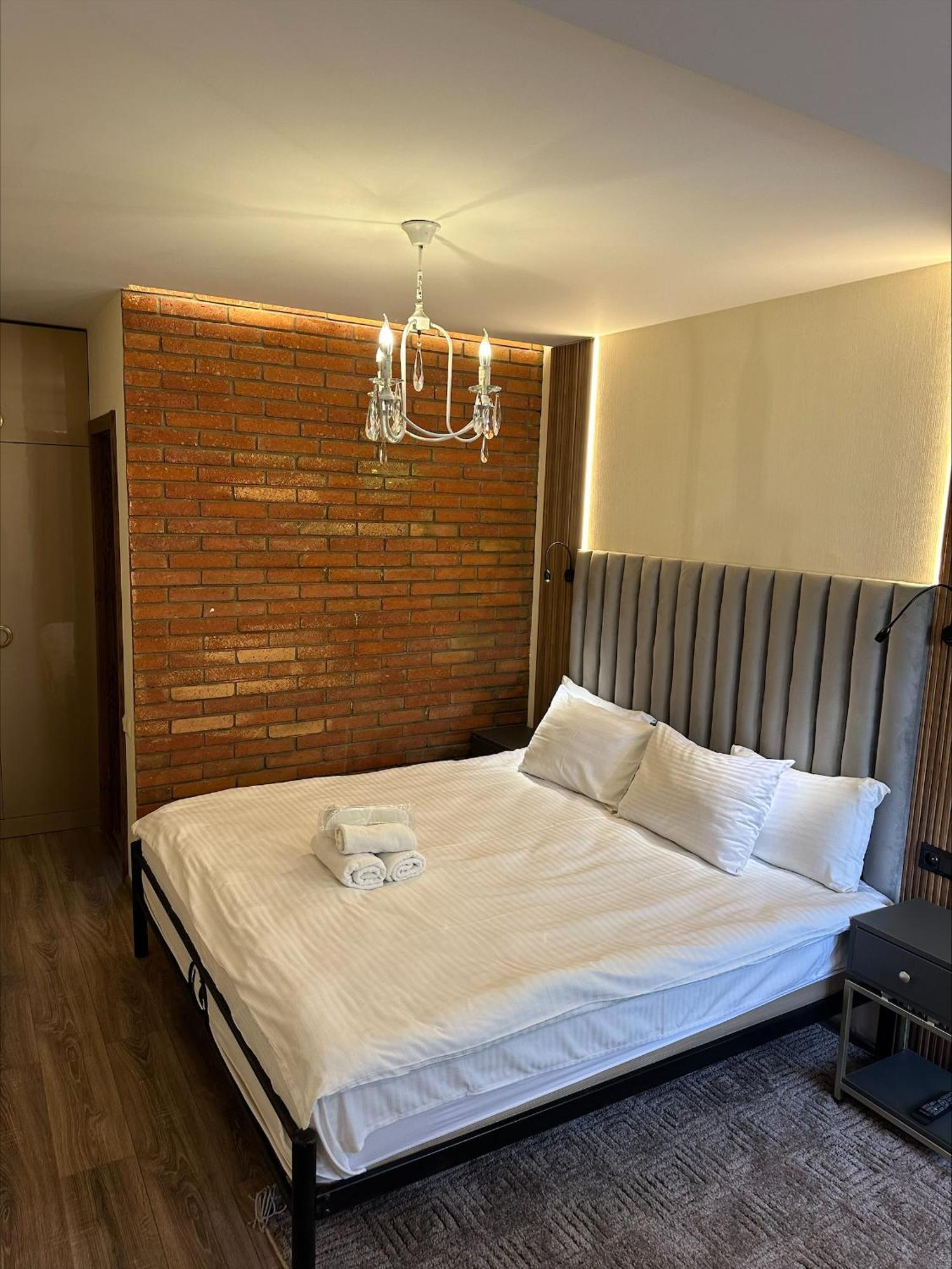 Wine Hills Hotell Tbilisi Exteriör bild