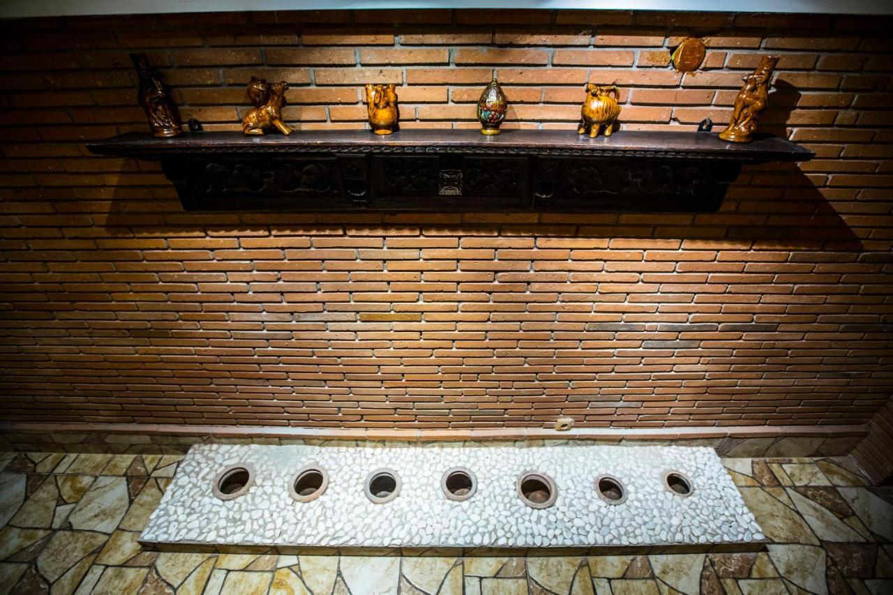 Wine Hills Hotell Tbilisi Exteriör bild